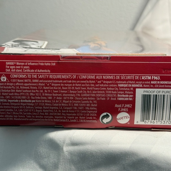 🌸 2018 Frida Kahlo Barbie – Inspiring Women Series 🌸 - Picture 3 of 3